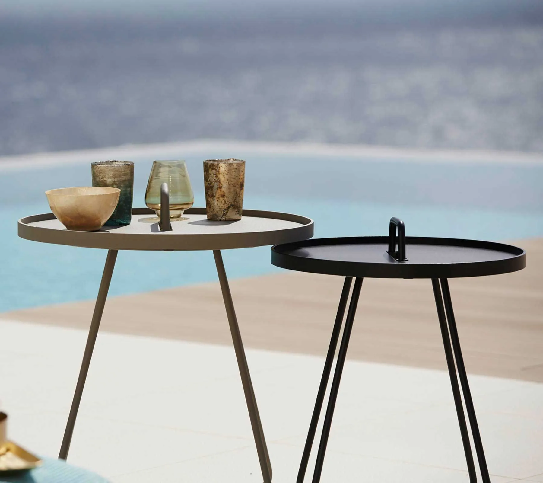 CANE-LINE ON THE MOVE BORD BAKKEBORD STOR Ø52CM TAUPE 5 CANE-LINE ON THE MOVE BORD BAKKEBORD STOR Ø52CM TAUPE - Billede 3