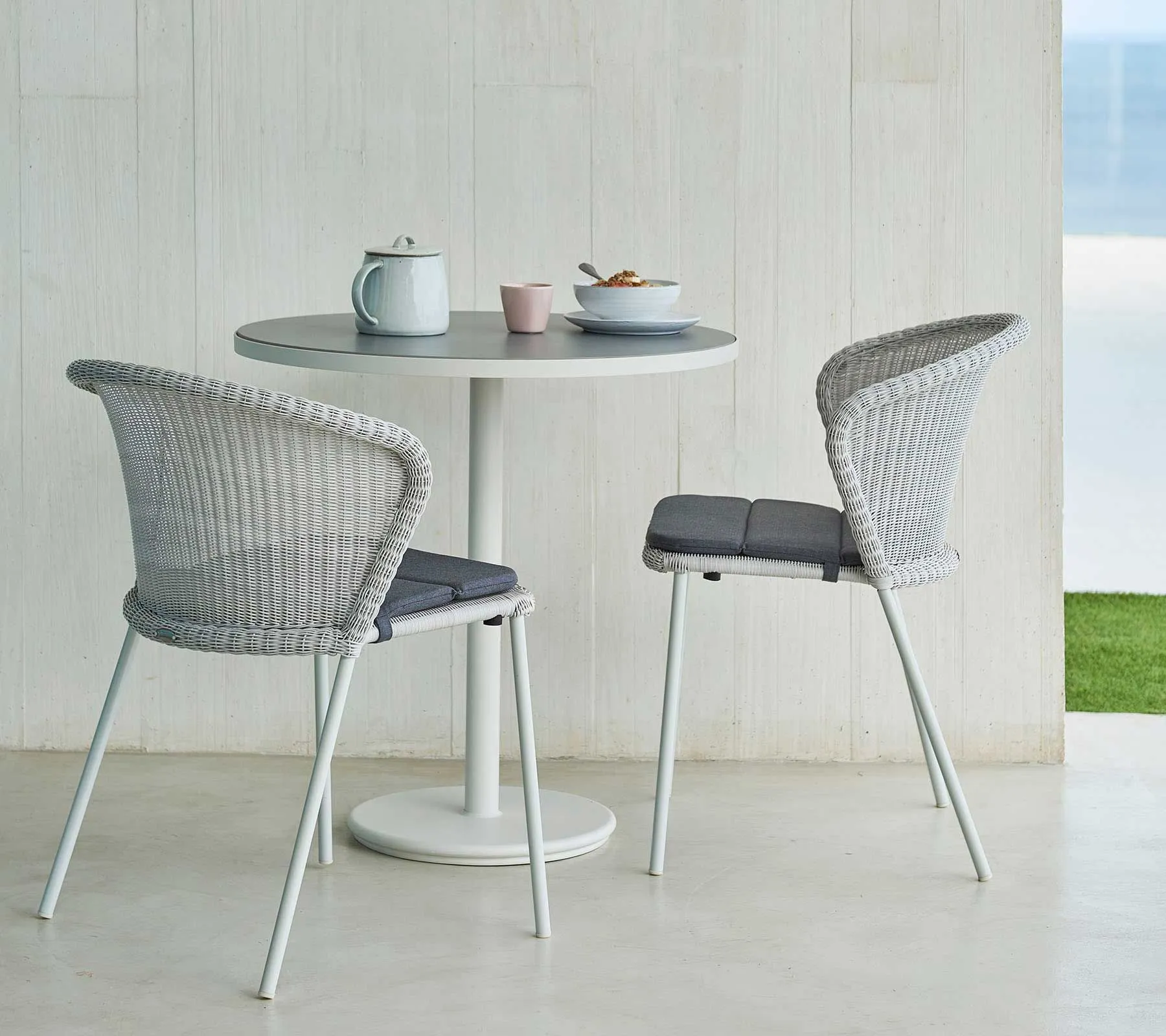 CANE-LINE GO UNDERSTEL TIL CAFEBORD HVID ALUMINIUM Ø40CM FOD EKSKL. BORDPLADE 5 CANE-LINE GO UNDERSTEL TIL CAFEBORD HVID ALUMINIUM Ø40CM FOD EKSKL. BORDPLADE - Billede 3