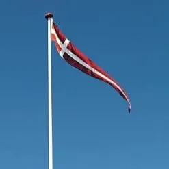 DANO MAST DANNEBROGSTANDER T/8 M - 50X300CM -Haveindretning Butik 5046 8619413 DANO MAST DANNEBROGSTANDER web